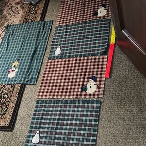 Source Unknown Snowman Plaid Table Linens Set